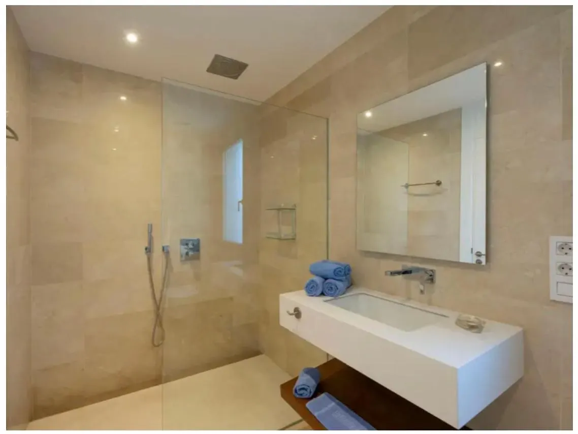 Magnifique Villa Contemporaine Marbella Spain
